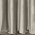 Zasłona szyta na taśmie 5 cm ciemnobeżowa z tkaniny welwetowej w pionowe prążki, wykończona obciążnikiem