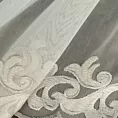 Firana szyta na taśmie 5 cm kremowo srebrna z delikatnej tkaniny zdobionej dwukolorowym haftem