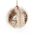 Bombka choinkowa zdobiona puszystymi piórami