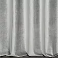 Zasłona szyta na taśmie 5 cm SAFARI srebrna z miękkiej welwetowej tkaniny w wytłaczany drobny wzór