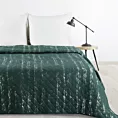Narzuta ciemnozielono, srebrna 200x220 cm zdobiona przecieranym wzorem i pikowana metodą hot press BLINK 1 Design 91
