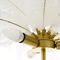Lampa stołowa do salonu biało, złota FERI na metalowej podstawie z niezwykle efektownym abażurem z naturalnych strusich piór