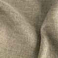Zasłona szyta na taśmie 5 cm GEONOA ciemnobeżowa z miękkiej tkaniny o naturalnym charakterze z widocznym ozdobnym splotem