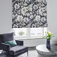 Roleta rzymska MISHA grafitowo biała z miękkiej tkaniny typu blackout drukowanej w nowoczesny kwiatowy wzór