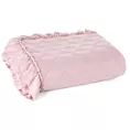 Narzuta pudrowo różowa 220x240 cm obszyta falbaną pikowana techniką hot press VANESA Eurofirany Classic