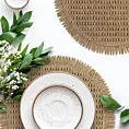 Podkładka okrągła na stół beżowa średnica 38 cm JOAN pleciona z frędzlami