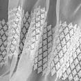 Firana szyta na taśmie 5 cm biała z tkaniny typu Aden, zdobiona drobnym, geometrycznym haftem tworzącym poziome pasy