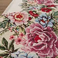 Obrus naturalno, różowy 140x180 cm gobelinowy zdobiony motywem kwiatów