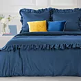 Pościel 220x200 cm bawełniana z makosatyny kolor ciemnoniebieski z falbanami w romantycznym stylu Reina Line