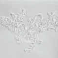 Bieżnik na stó biały 40x140 cm TULIA obszyty szeroką kantą i zdobiony koronkową aplikacją EUROFIRANY PREMIUM