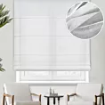 Roleta rzymska biała z delikatnej batystowej tkaniny o naturalnym splocie, wykończona obciążnikiem