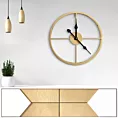 Dekoracyjny zegar ścienny z metalu w nowoczesnym minimalistycznym stylu