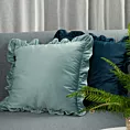 Poszewka na poduszkę 60x60 cm z aksamitnego welwetu niebieska zdobiona na brzegach falbanami BRENDA Eurofirany Premium
