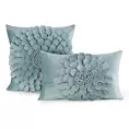Poszewka na poduszkę 45 x 45 cm z welwetu kolor miętowy zdobiona trójwymiarowym motywem kwiatu FLORES 2