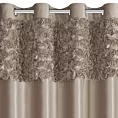 Zasłona ciemnobeżowa z welwetu zdobiona aplikacją 3D róż 140x250 cm  przelotka - ROSES Eva Minge