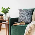 Poszewka na poduszkę 45x45 cm welwetowa z nadrukiem liści popielato, zielona MONTENEGRO 1 Terra Collection