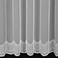 Firana szyta na taśmie 5 cm biała matowa tkanina Peru, zdobiona haftem ażurowym tworzącym jeden pas dołem