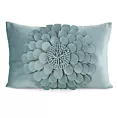 Poszewka na poduszkę 30 x 50 cm z welwetu kolor miętowy zdobiona trójwymiarowym motywem kwiatu FLORES 2