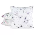 Poszewka na poduszkę 45x45 cm welwetowa biało, beżowa zdobiona nadrukiem letnich kwiatów MINK