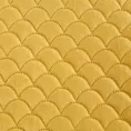 Narzuta welwetowa musztardowa 170x210 cm pikowana metodą hot press z motywem rybiej łuski ARIEL Eurofirany Classic