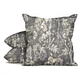 Poszewka szyta grafitowo złocista z grubej, welwetowej tkaniny z roślinnym wzorem, zdobiona delikatnie połyskującym nadrukiem