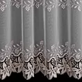 Tkanina firanowa typu aden,  zdobiona roślinnym haftem i dwoma pasami gipiury