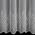 Firana szyta na taśmie fala kremowa z matowej tkaniny haftowanej w pasowy geometryczny wzór