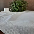 Bieżnik na stół biały  85x85 cm JOWITA zdobiony srebrną błyszczącą nicią w wzór geometryczny z elegancką listwą
