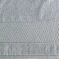 Ręcznik kąpielowy 50x90 cm bawełniany kolor srebrny z geometrycznym motywem 500 g/m2 ROSA