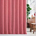 Zasłona szyta na flexach czerwono biała z delikatnej tkaniny w kratkę