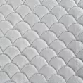 Narzuta welwetowa na fotel srebrna 70x160 cm pikowana metodą hot press z motywem rybiej łuski ARIEL Eurofirany Classic