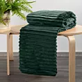 Koc flano 170x210 cm ciemnozielony zdobiony wytłaczanym wzorem z efektem 3D SOFT Design 91
