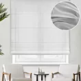 Roleta rzymska biała z półprzezroczystej, matowej tkaniny w prążki o niestandardowej wysokości 360cm, wykończona obciążnikiem