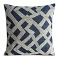 Poszewka na poduszkę 43x43 cm granatowo, kremowa  zdobiona szenilowym geometrycznym wzorem DALIA - kolekcja TOLEDO
