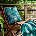 Poszewka na poduszkę 45x45 cm z tkaniny wodoodpornej niebiesko, turkusowa idealna na taras oraz balkon z nadrukiem egzotycznych liści GARDEN