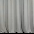 Zasłona szyta na flexach jasnosrebrna z miękkiej tkaniny o welurowej strukturze