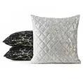Poszewka na poduszkę 45x45 cm welwetowa beżowa, pikowana metodą hot press zdobiona błyszczącym nadrukiem marmuru BLINK 44