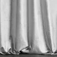 Zasłona szyta na taśmie 5 cm srebrna z welwetowej, miękkiej tkaniny, z połyskującym nadrukiem