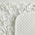 Narzuta welwetowa kremowa 170x210 cm zdobiona pasem róż 3D ROSES Eva Minge