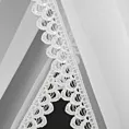 Firana biała z ozdobną koronką i troczkami w zestawie 400x250 cm na taśmie - CAROLINE
