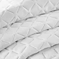 Narzuta welwetowa biała 200x220 cm pikowana w geometryczny wzór metodą hot press DIMON