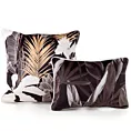 Poduszka 30 x 45 cm welwetowa beżowo, brązowa dwustronna z nadrukiem z panterą i liśćmi AMAZONAS