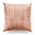 Poszewka szyta SAFARI 1 pudrowo różowa z miękkiej welwetowej tkaniny z połyskiem i poziomym prążkiem
