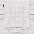 Poduszka na krzesło 40 x 40 x 6 cm  welurowa biała z dziewięcioma pikowaniami ADORE
