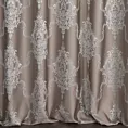 Zasłona szyta na taśmie 5 cm ciemnobeżowo srebrna z eleganckiej tkaniny w duży ornamentowy wzór