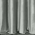 Zasłona szyta na taśmie 5 cm srebrna z tkaniny welwetowej w pionowe prążki, wykończona obciążnikiem