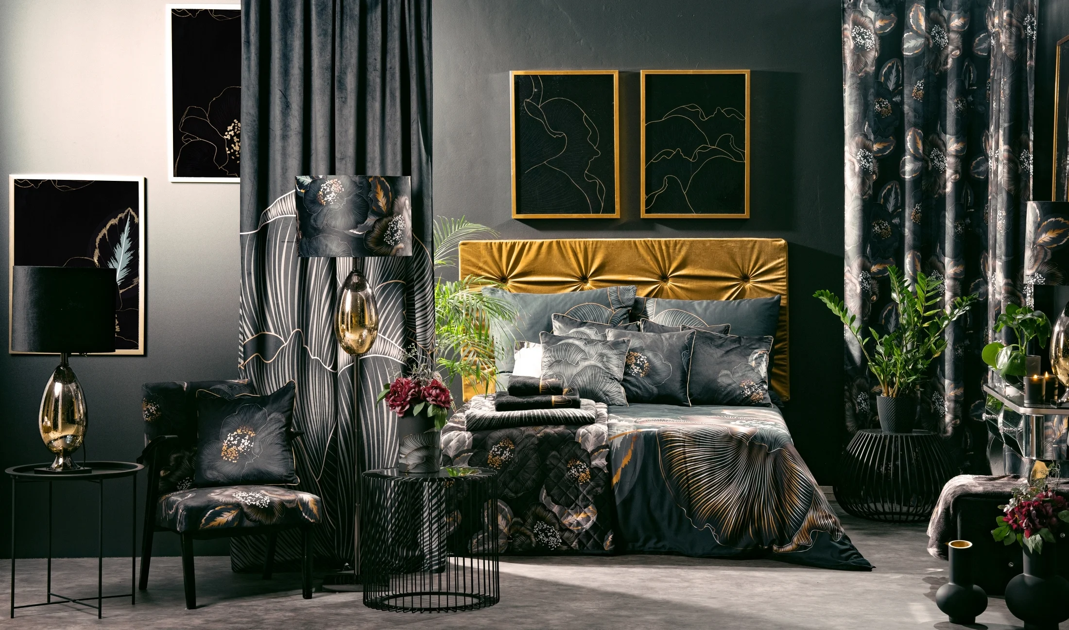 LIMITED COLLECTION Świecznik PEONIA czarno-złoty z malowanego szkła artystycznego PASJA CZERNI