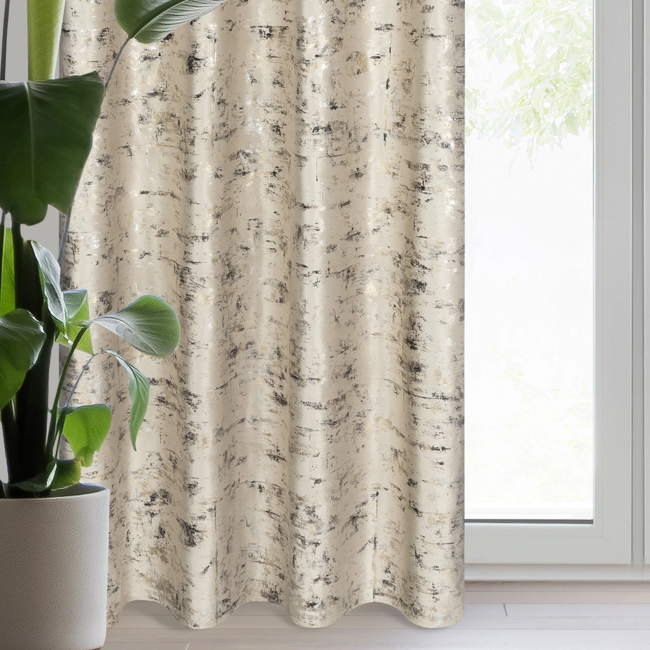 Zasłona beżowo, złocista zdobiona marmurkowym wzorem, welwetowa 140x250 cm przelotka TAMI | eurofirany