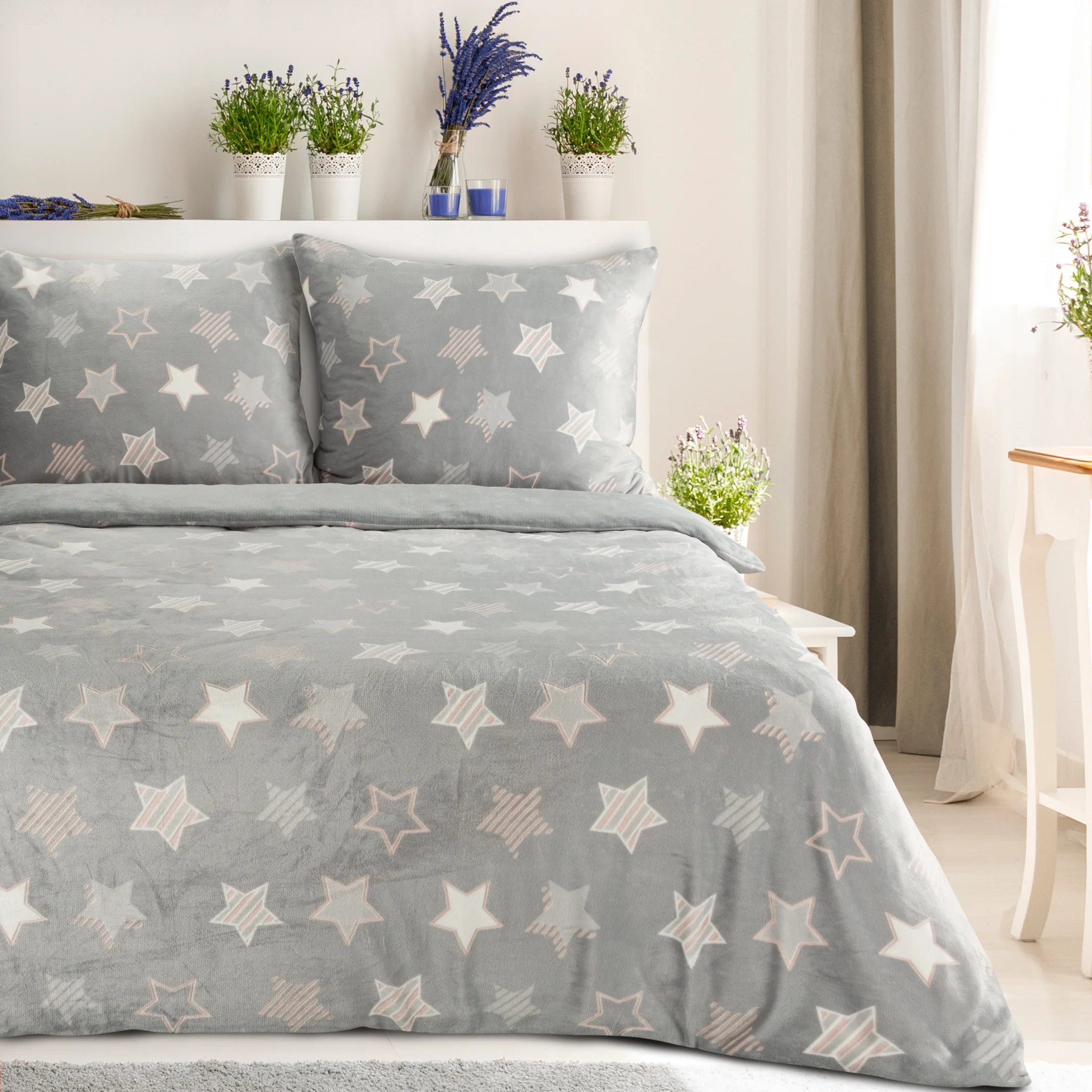 Pościel 220x200 cm z polaru kolor srebrny z gwiazdkami FLANO | eurofirany