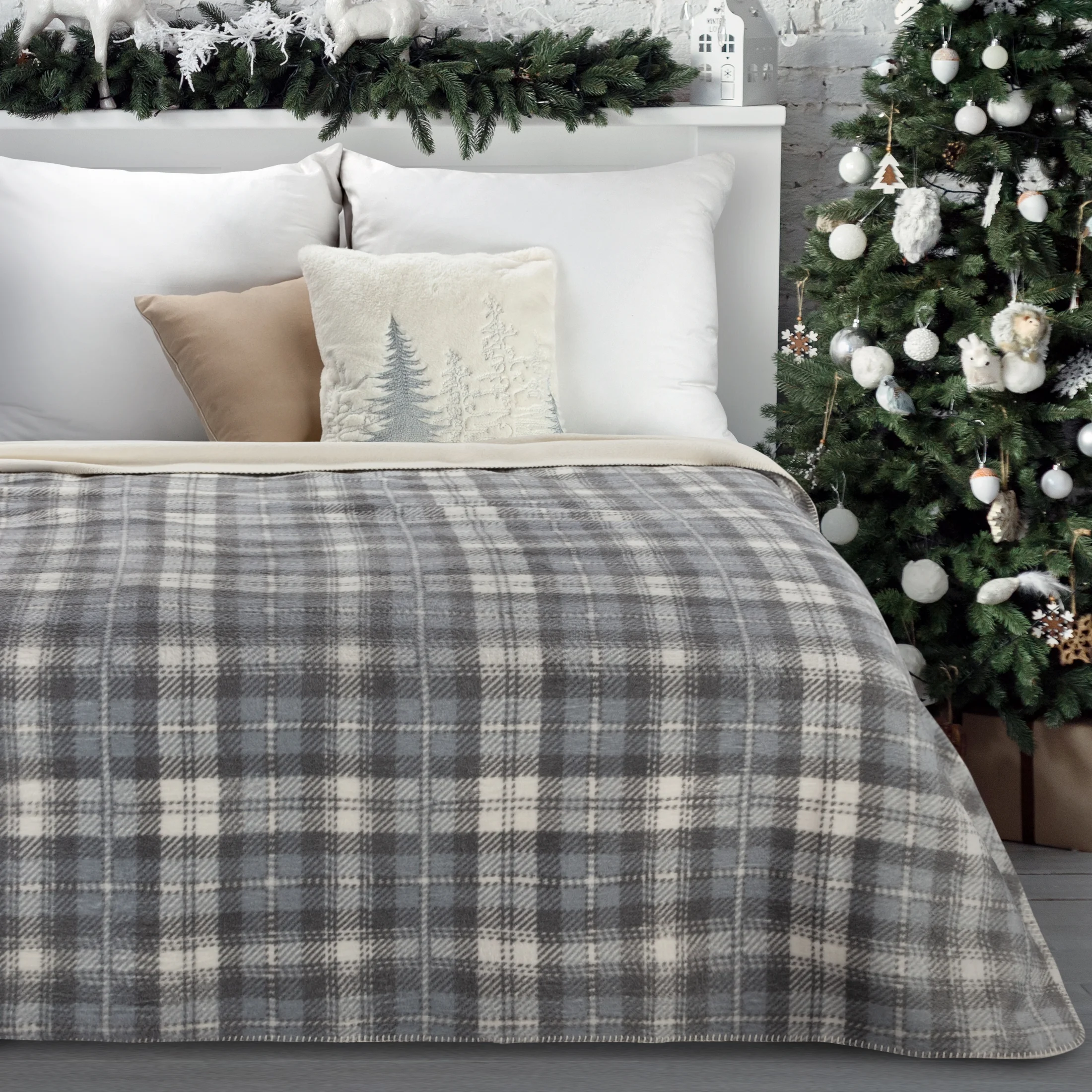 Koc bawełniano, akrylowy 200x220 cm szaro, kremowy świąteczny z motywem kraty SANTA | eurofirany